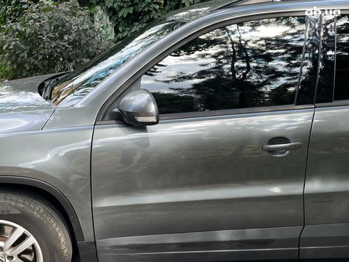Volkswagen Tiguan 2018 серый - фото 8