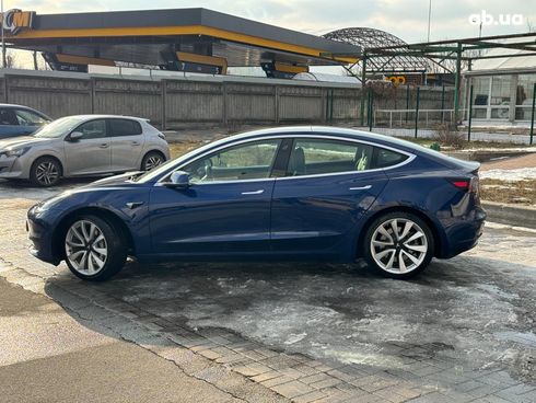 Tesla Model 3 2020 синий - фото 12