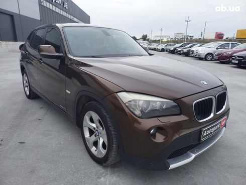 BMW X1 2011 коричневый - фото 4