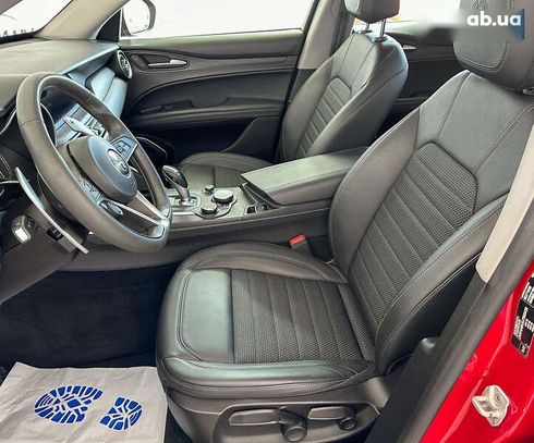 Alfa Romeo Stelvio 2017 - фото 15