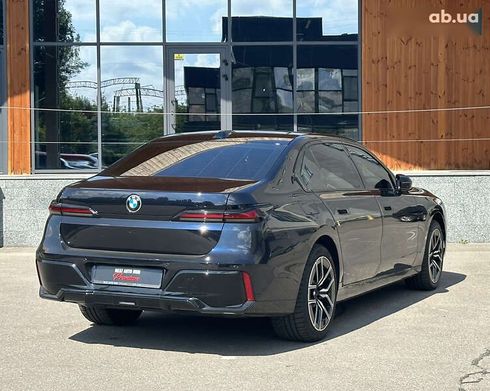 BMW 7 серия 2023 - фото 7