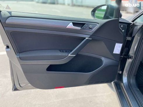 Volkswagen e-Golf 2019 - фото 15