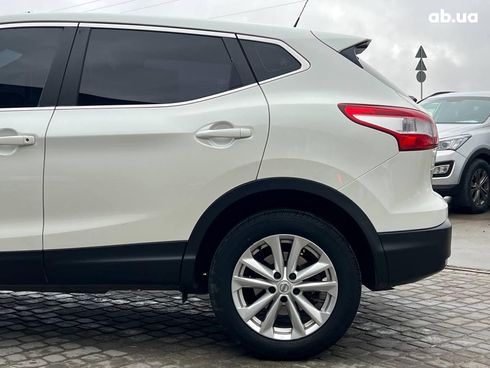 Nissan Qashqai 2017 белый - фото 6