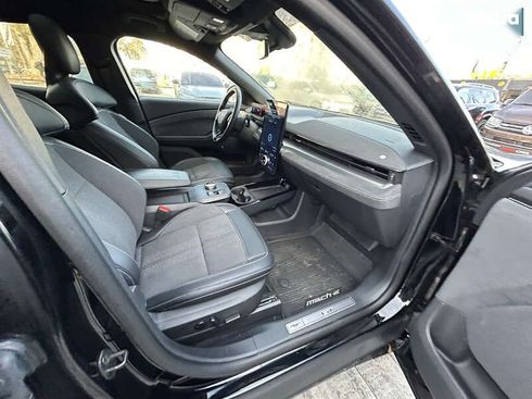 Ford Mustang Mach-E 2023 - фото 30
