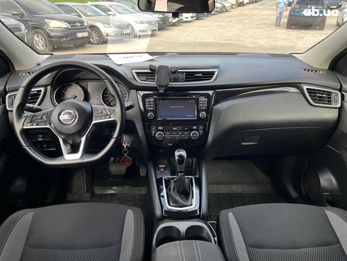 Nissan Qashqai 2019 красный - фото 31