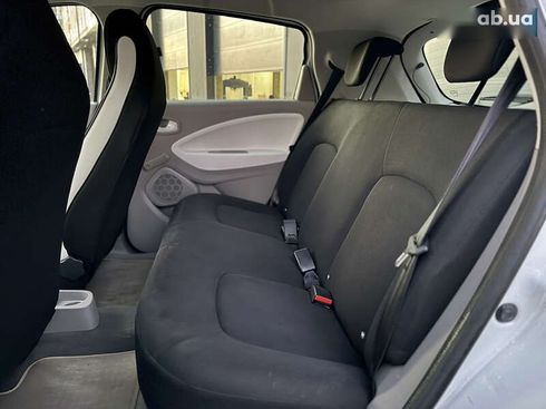 Renault Zoe 2016 - фото 9