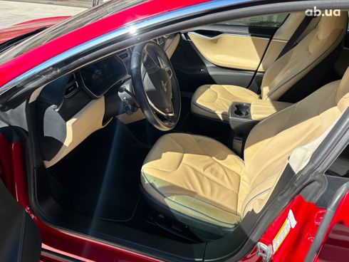 Tesla Model S 2014 красный - фото 12