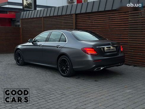 Mercedes-Benz E-Класс 2018 - фото 5