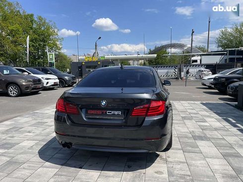 BMW 5 серия 2011 - фото 13