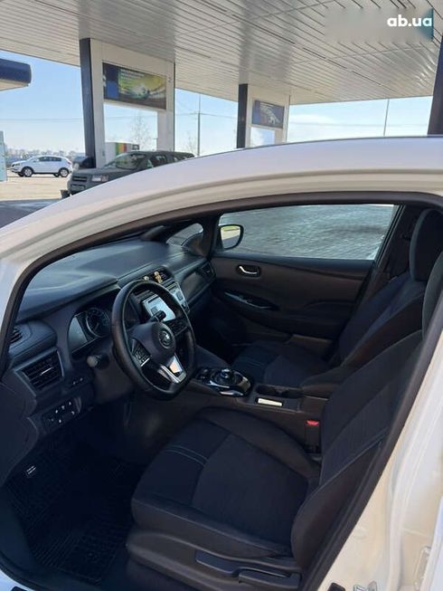 Nissan Leaf 2019 - фото 15