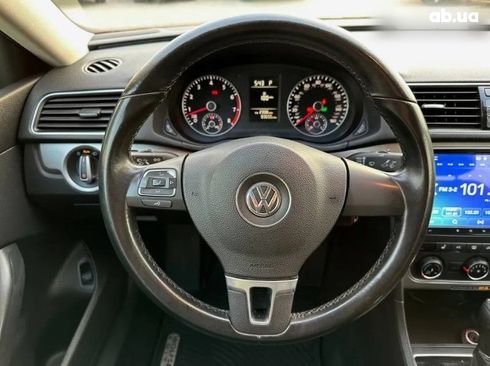 Volkswagen Passat 2014 красный - фото 13