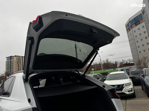 Audi Q8 2021 белый - фото 43