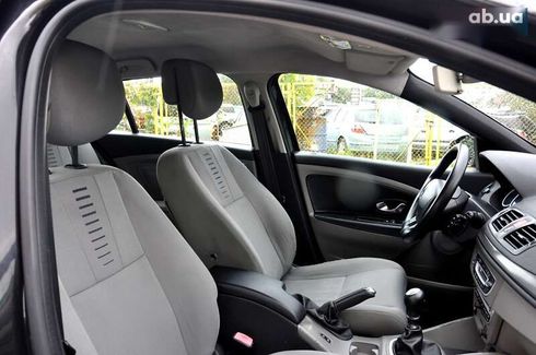 Renault Megane 2011 - фото 16