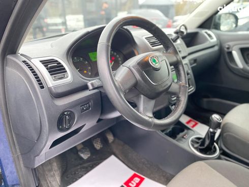 Skoda Fabia 2013 синий - фото 36