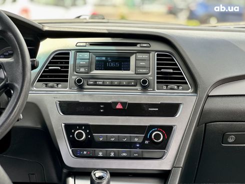 Hyundai Sonata 2015 серый - фото 13