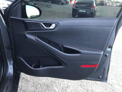 Hyundai Ioniq 2018 серый - фото 13