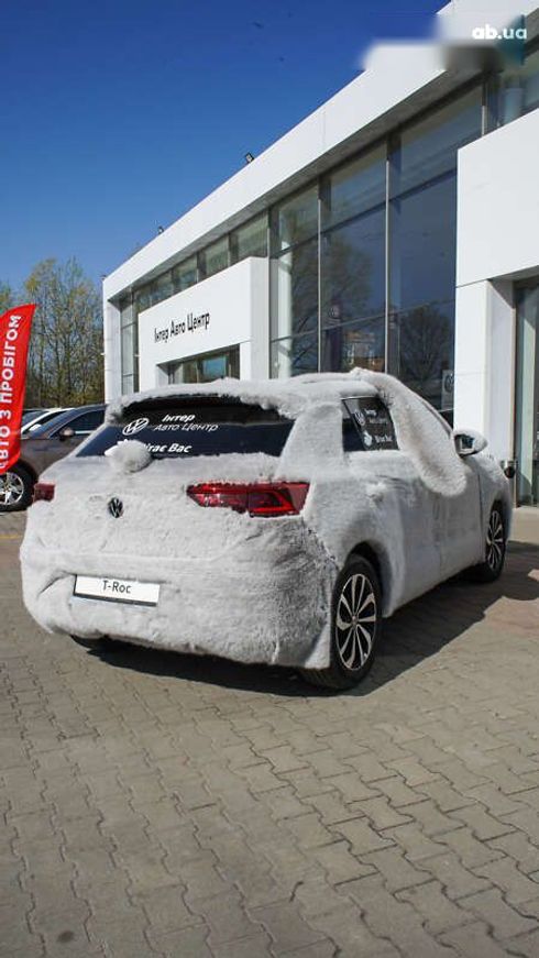 Volkswagen T-Roc 2023 - фото 8