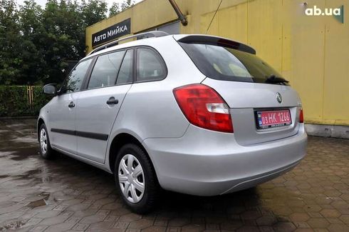 Skoda Fabia 2011 - фото 13