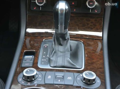 Volkswagen Touareg 2012 - фото 24
