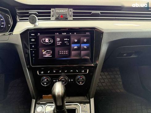 Volkswagen Passat 2019 - фото 27