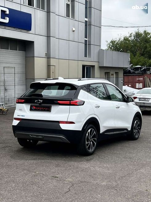 Chevrolet Bolt 2023 - фото 10