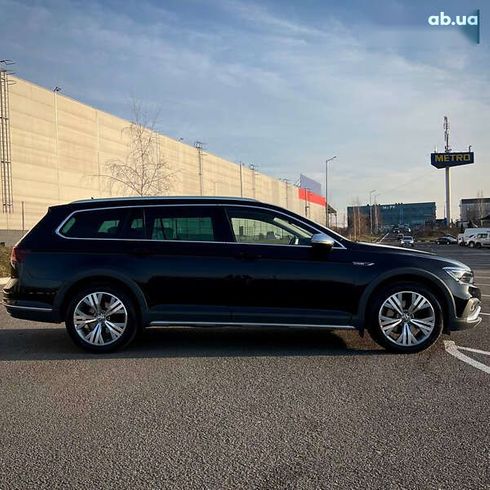 Volkswagen passat alltrack 2020 - фото 2