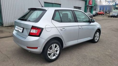 Skoda Fabia 2020 - фото 11