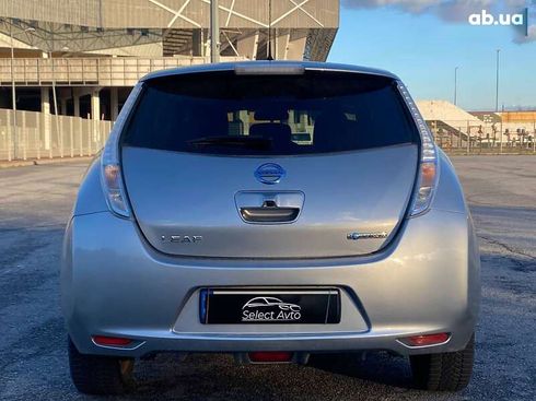 Nissan Leaf 2015 - фото 5