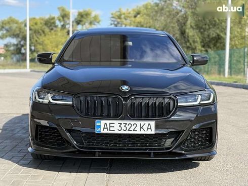 BMW 5 серия 2017 - фото 23