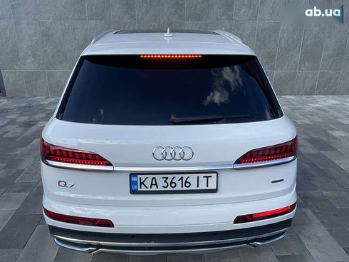 Audi Q7 2021 - фото 14