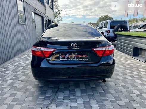 Toyota Camry 2015 - фото 5