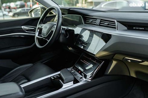 Audi E-Tron 2021 - фото 20