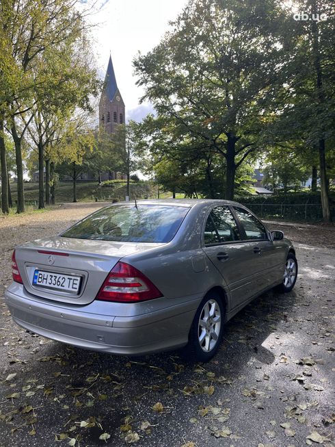 Mercedes-Benz C-Класс 2006 серый - фото 2