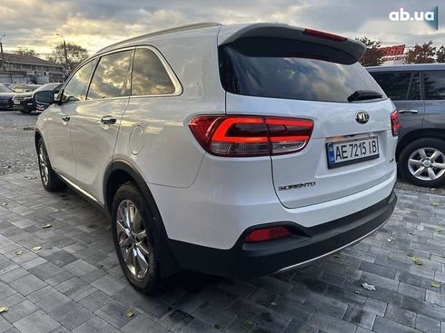 Kia Sorento 2016 - фото 9