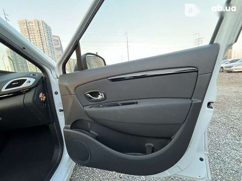 Renault Scenic 2012 - фото 18