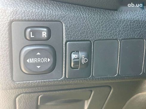 Toyota Corolla 2013 - фото 30