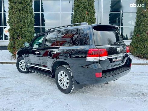 Toyota Land Cruiser 2016 - фото 6