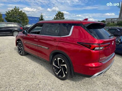 Mitsubishi Outlander 2022 - фото 6