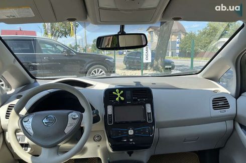 Nissan Leaf 2011 - фото 24