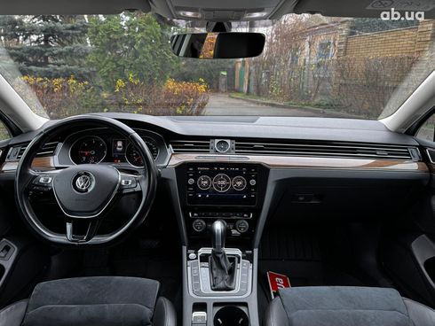 Volkswagen Passat 2018 серый - фото 63