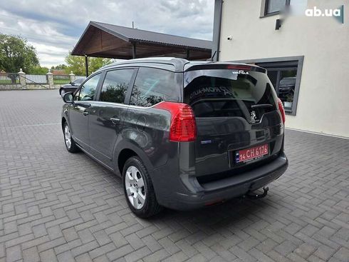 Peugeot 5008 2015 - фото 9