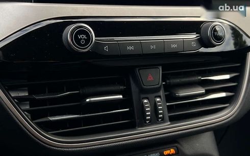 Ford Escape 2021 - фото 15