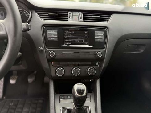 Skoda Octavia 2016 - фото 17