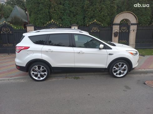 Ford Escape 2014 белый - фото 6