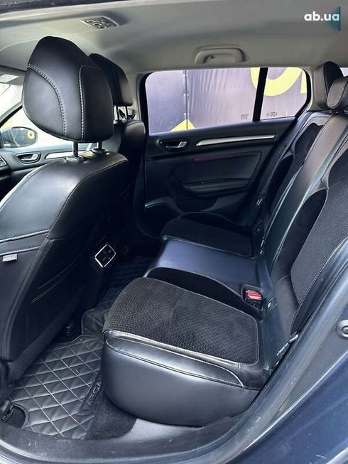 Renault Megane 2017 - фото 15