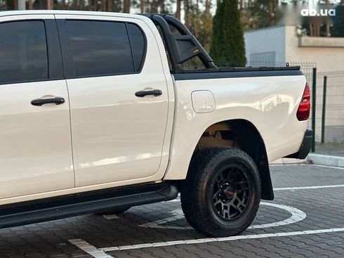 Toyota Hilux 2017 - фото 2