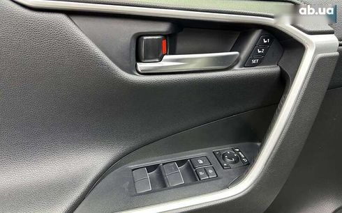 Toyota RAV4 2020 - фото 7