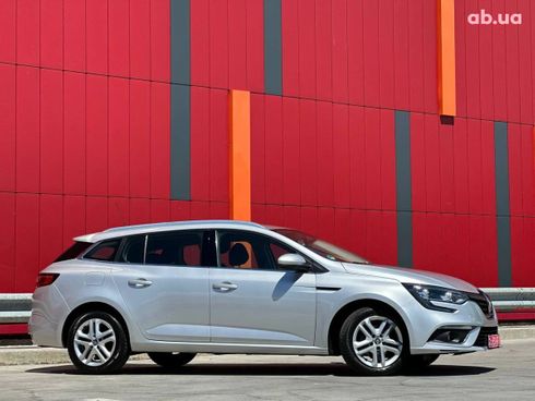 Renault Megane 2017 - фото 5