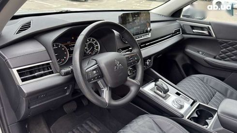 Mitsubishi Outlander 2022 - фото 17