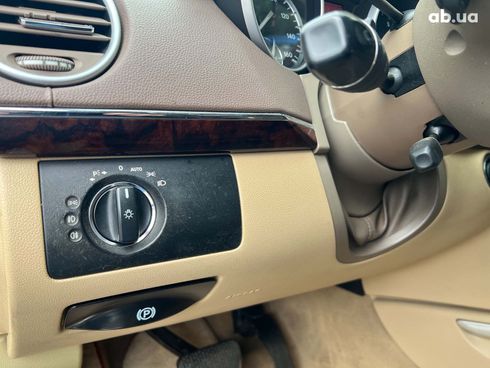 Mercedes-Benz GL-Класс 2010 красный - фото 42